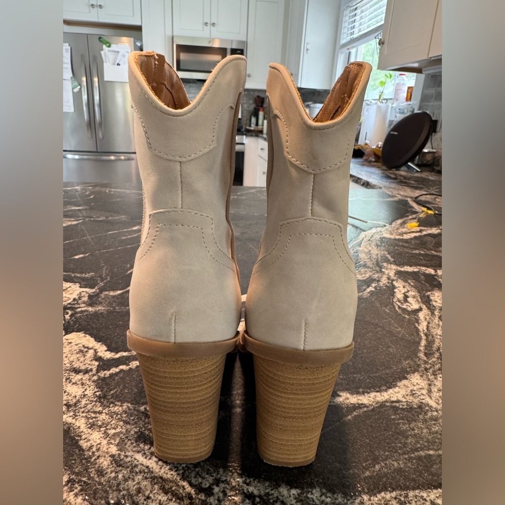 LC Lauren Conrad women's curve top western boots.  Ivory 6.5 - Picture 2 of 8